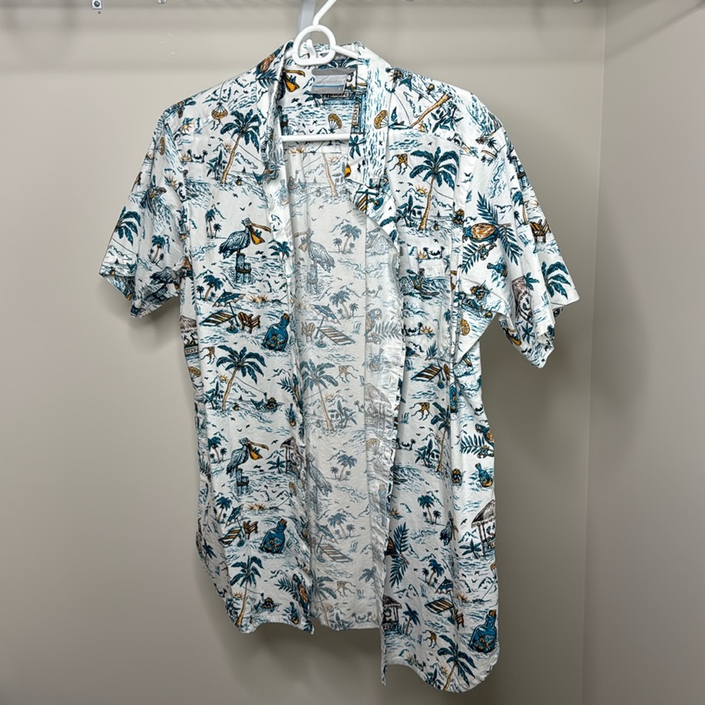 Columbia Parrot Print Short Sleeve